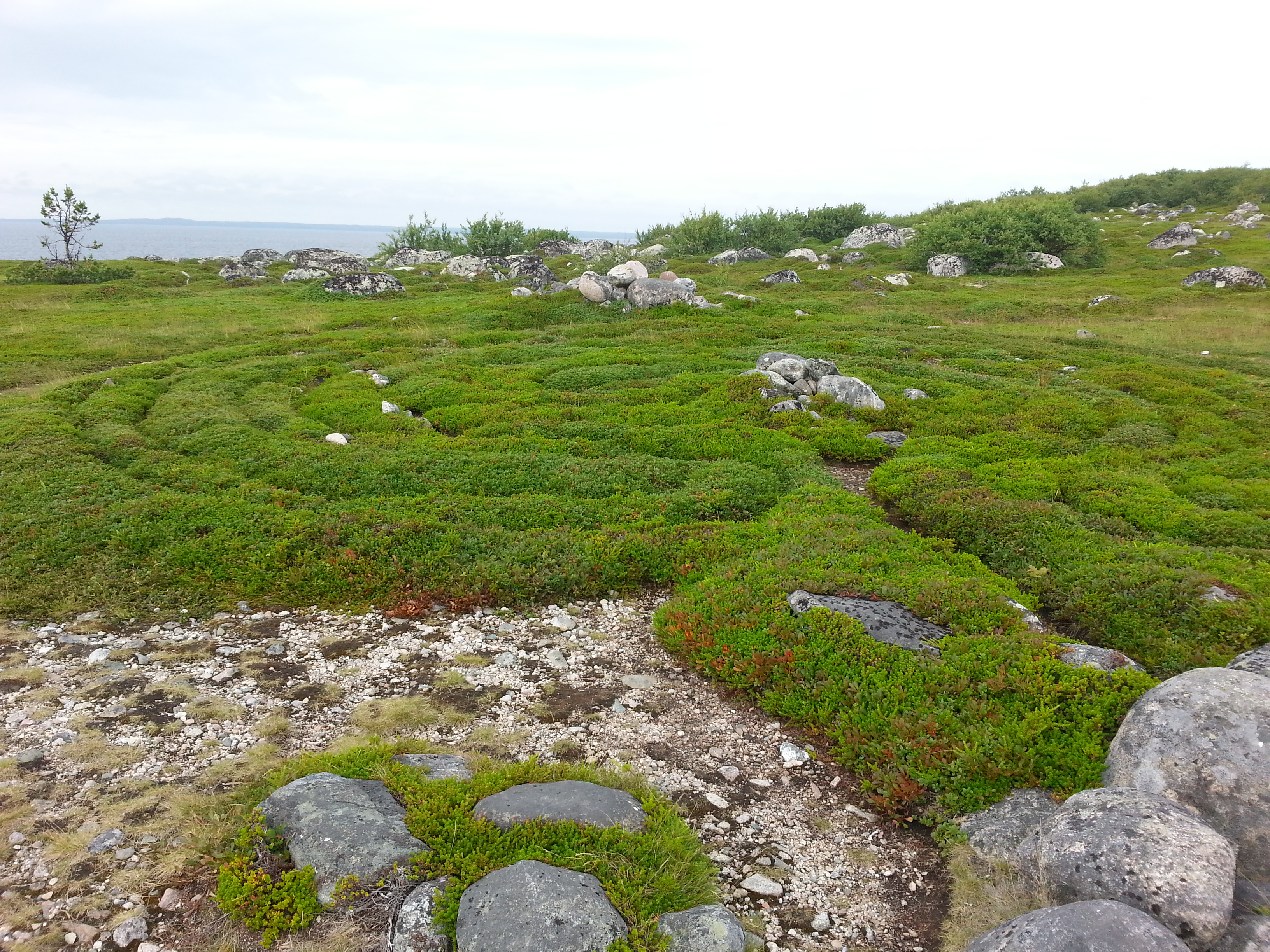 Kamenné labyrinty na Velkém Zajeckém ostrově